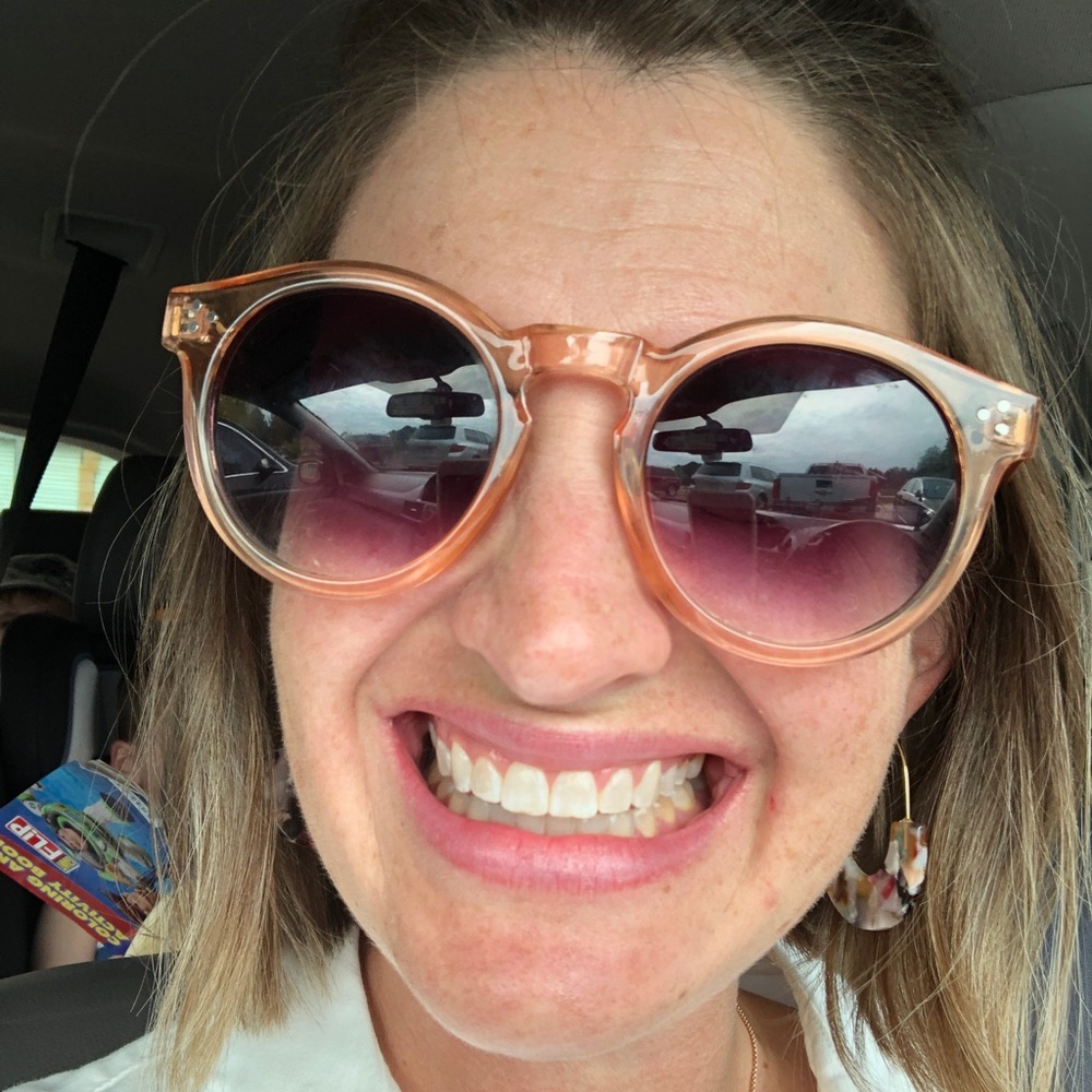 Meet your Posher, Sara